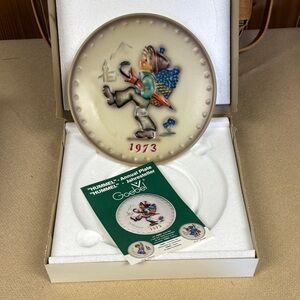 Third Annual MI Hummel 1973 Collectors Plate Original Box and Packing